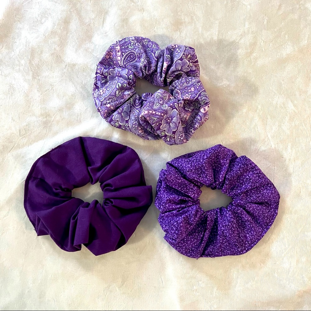 3 Scrunchies